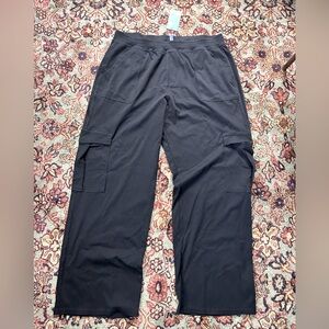 HalaraMagic™ Mid Rise Multiple Pockets Straight Leg Stretchy Knit Cargo